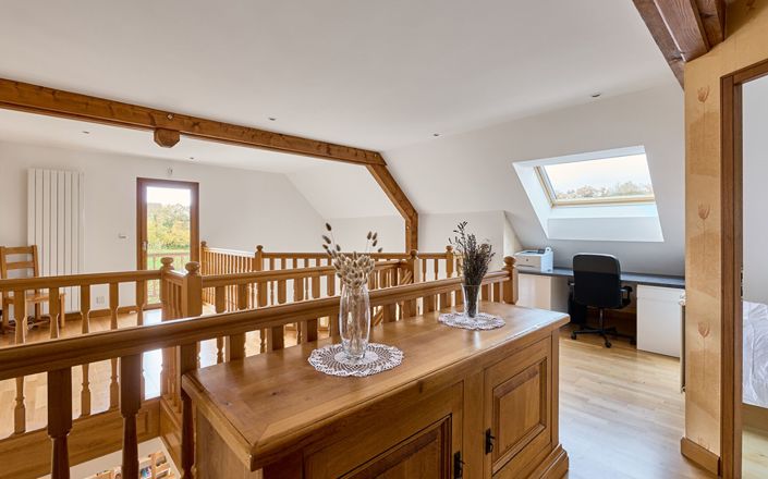 Image No.12-5 Bed House for sale