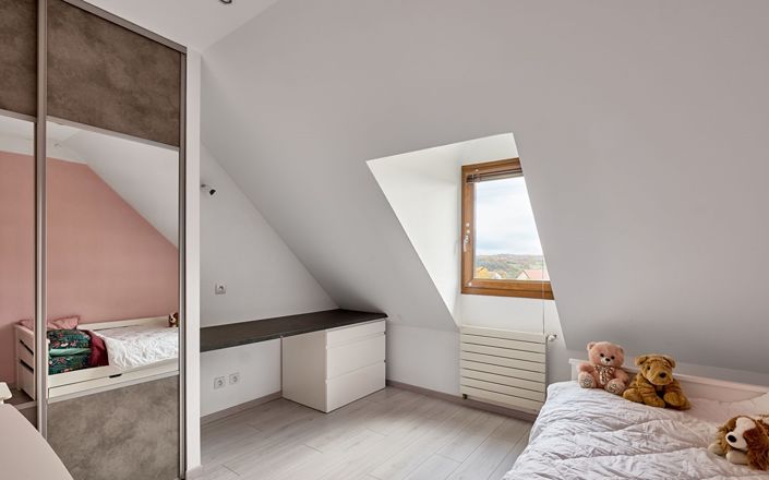 Image No.16-5 Bed House for sale