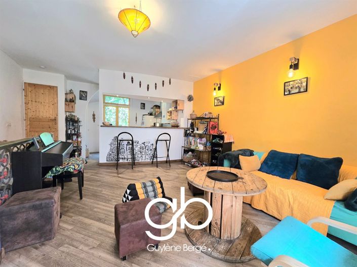 Image No.3-3 Bed House for sale