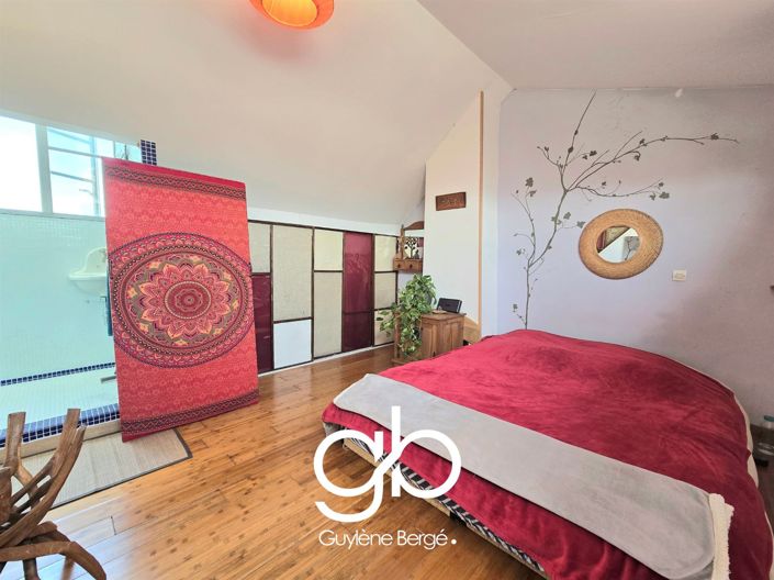 Image No.9-3 Bed House for sale