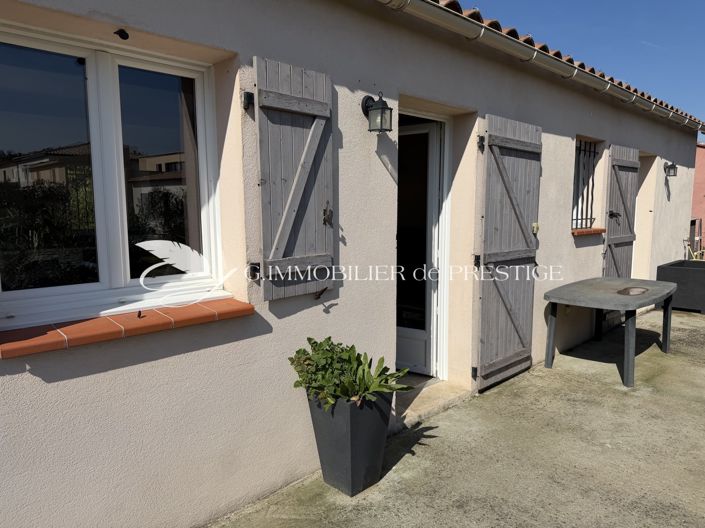 Image No.8-2 Bed House for sale
