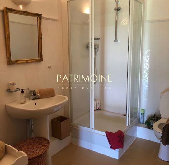 Image No.8-3 Bed Property for sale