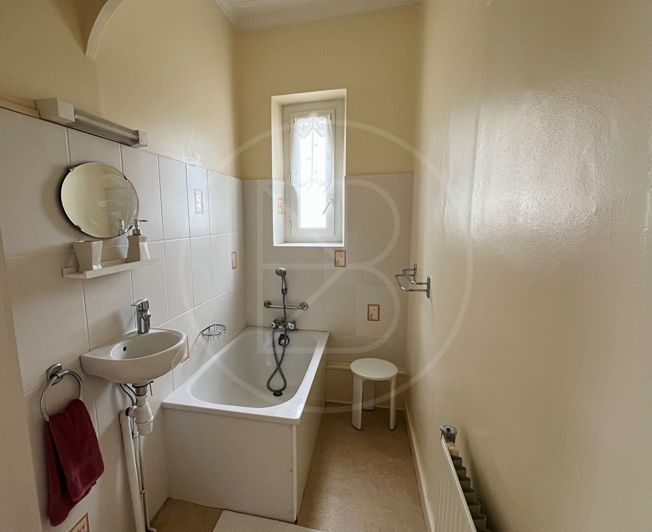 Image No.10-4 Bed House for sale