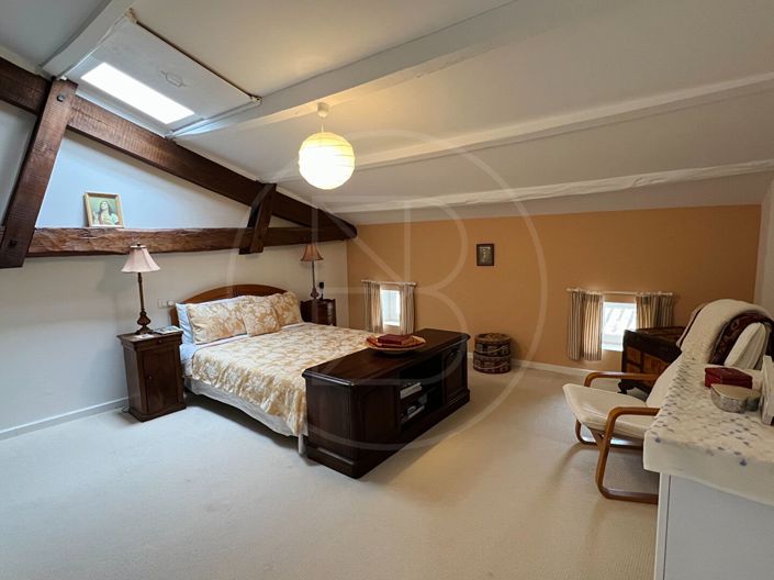 Image No.16-4 Bed House for sale