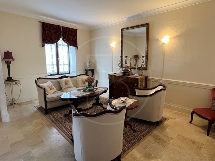 Image No.6-4 Bed House for sale