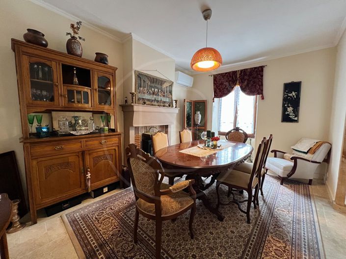 Image No.7-4 Bed House for sale