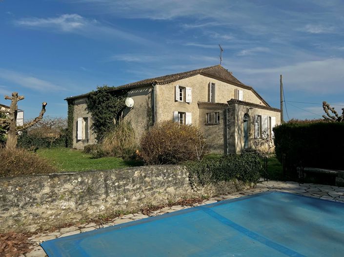 Image No.2-4 Bed House for sale
