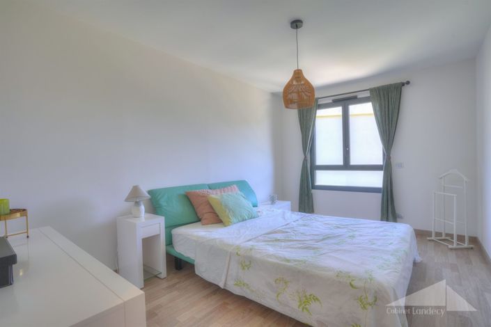 Image No.11-4 Bed Apartment for sale