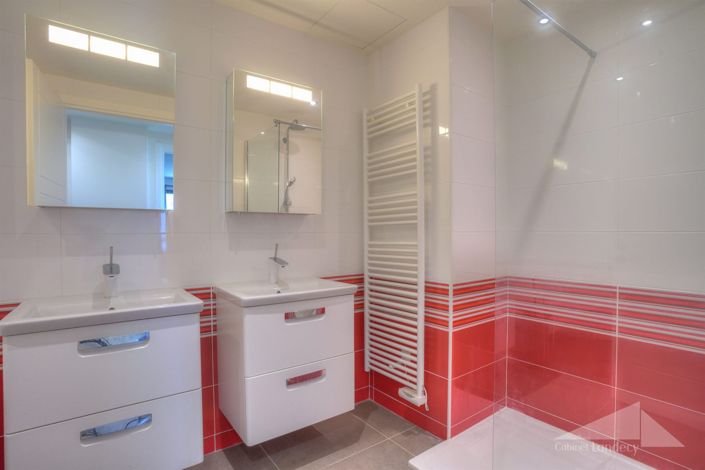 Image No.12-4 Bed Apartment for sale