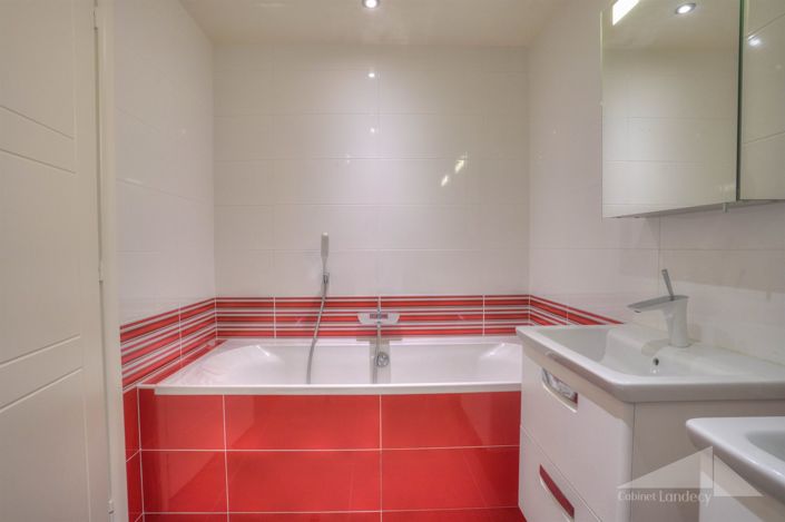 Image No.13-4 Bed Apartment for sale