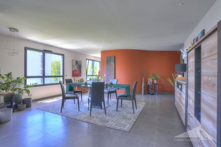 Image No.2-4 Bed Apartment for sale