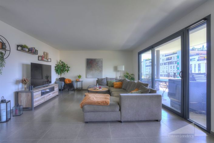 Image No.4-4 Bed Apartment for sale