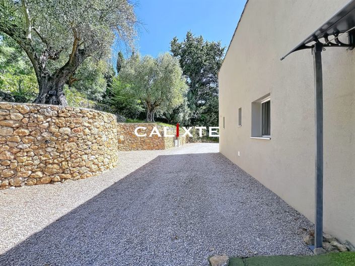 Image No.5-2 Bed House for sale