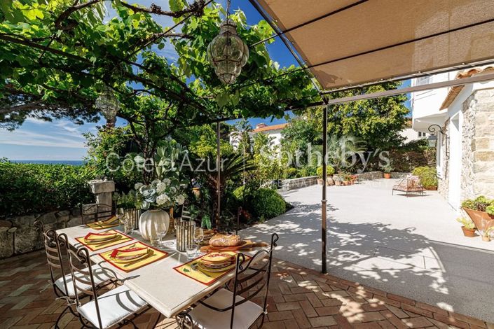 Image No.10-4 Bed Property for sale