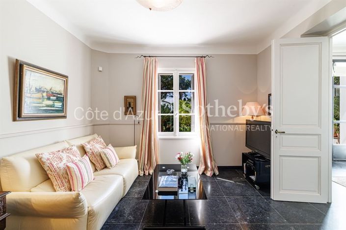 Image No.13-4 Bed Property for sale