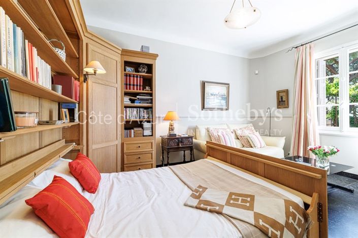 Image No.14-4 Bed Property for sale