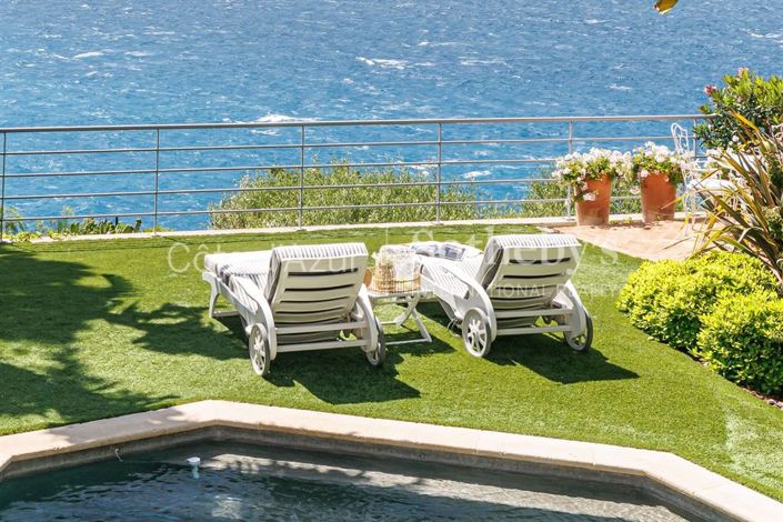 Image No.4-4 Bed Property for sale