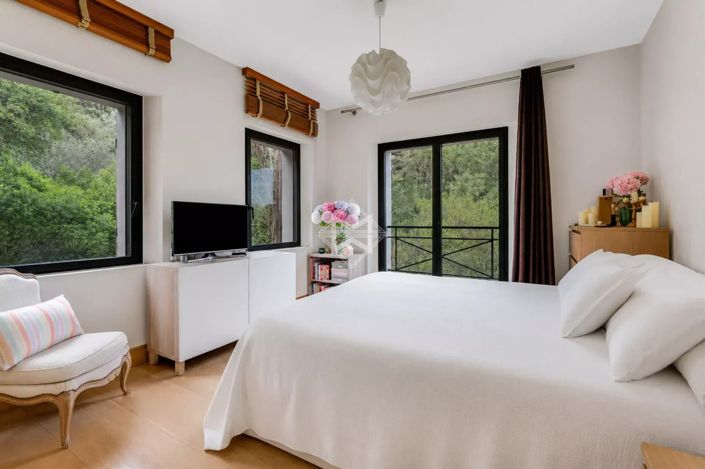 Image No.13-4 Bed House for sale