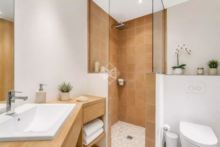Image No.14-4 Bed House for sale