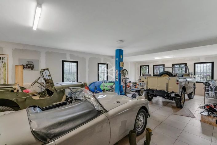 Image No.16-4 Bed House for sale