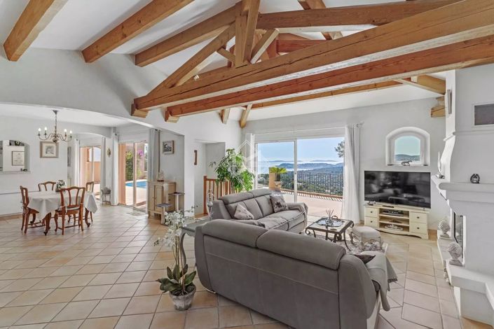 Image No.5-4 Bed House for sale