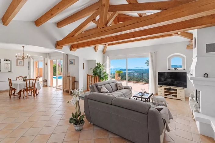 Image No.5-4 Bed House for sale