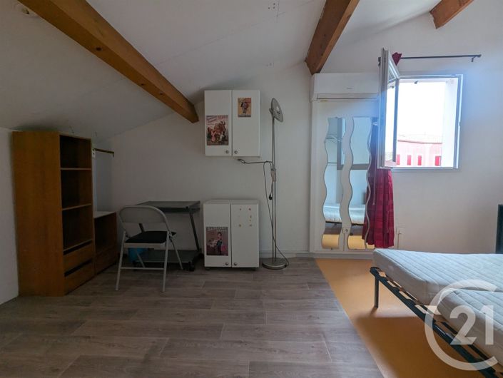 Image No.8-1 Bed House for sale