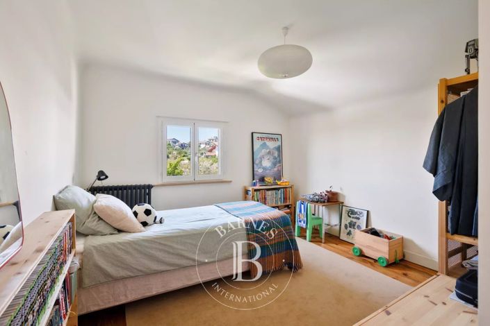 Image No.15-4 Bed House for sale