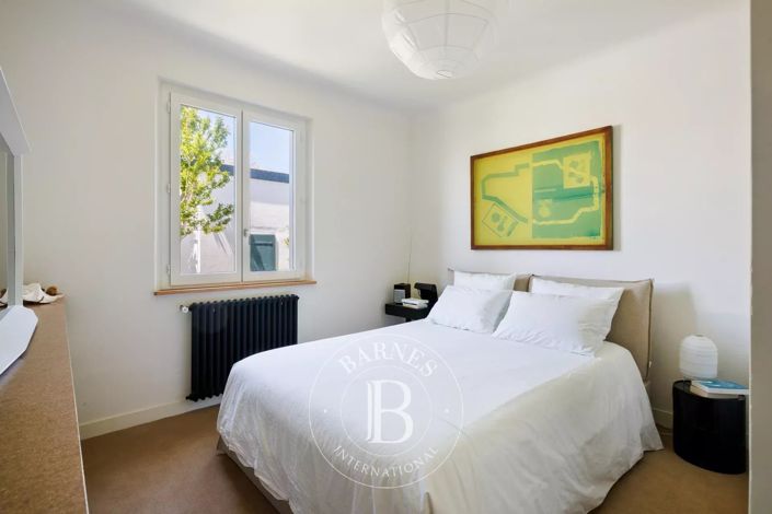 Image No.18-4 Bed House for sale