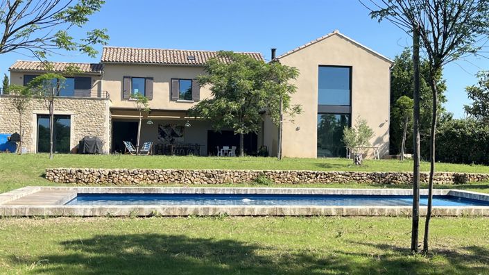 Image No.9-5 Bed House for sale