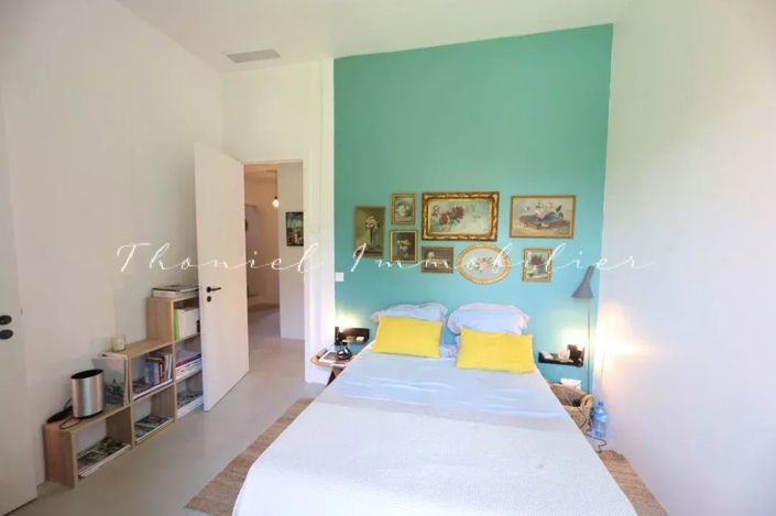 Image No.10-5 Bed House for sale