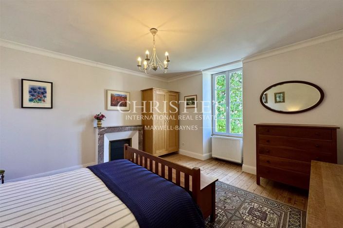 Image No.25-5 Bed House for sale