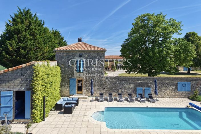 Image No.3-5 Bed House for sale