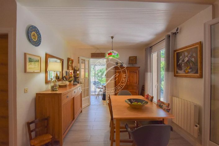 Image No.10-3 Bed House for sale