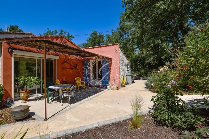Image No.21-3 Bed House for sale