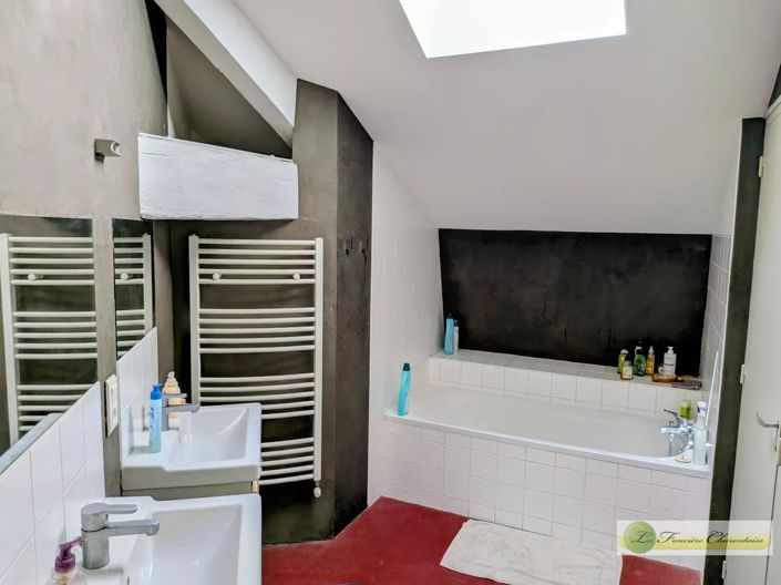 Image No.12-3 Bed Apartment for sale
