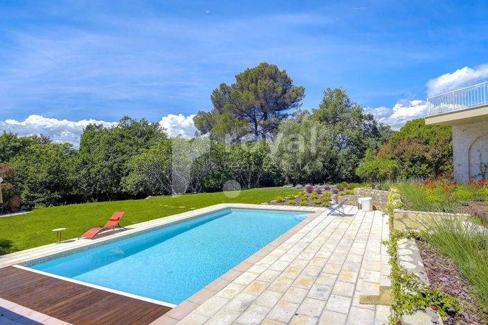 Image No.2-5 Bed House for sale