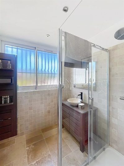 Image No.24-10 Bed House for sale