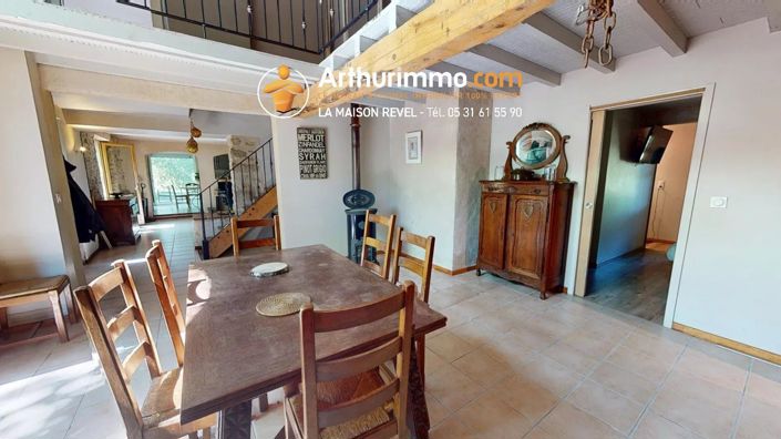 Image No.2-4 Bed House for sale