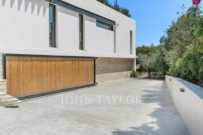 Image No.28-5 Bed House for sale