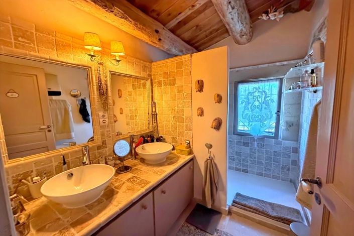 Image No.9-3 Bed House for sale