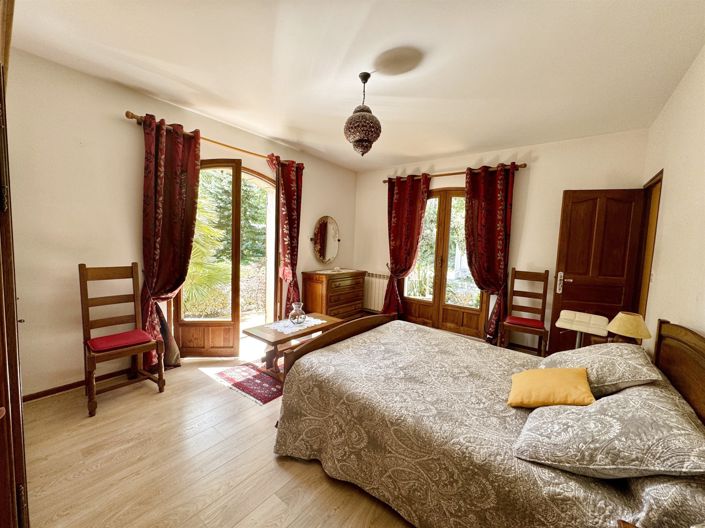 Image No.4-4 Bed House for sale