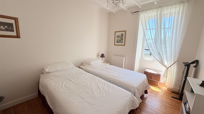 Image No.16-3 Bed House for sale
