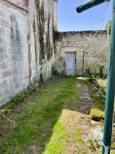 Image No.6-5 Bed House for sale