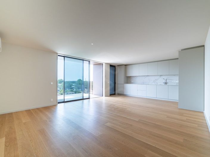 Image No.2-4 Bed Apartment for sale