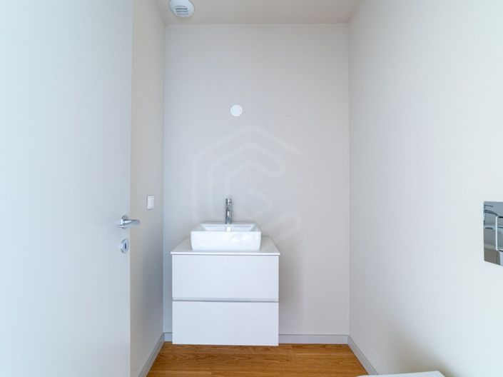 Image No.4-4 Bed Apartment for sale