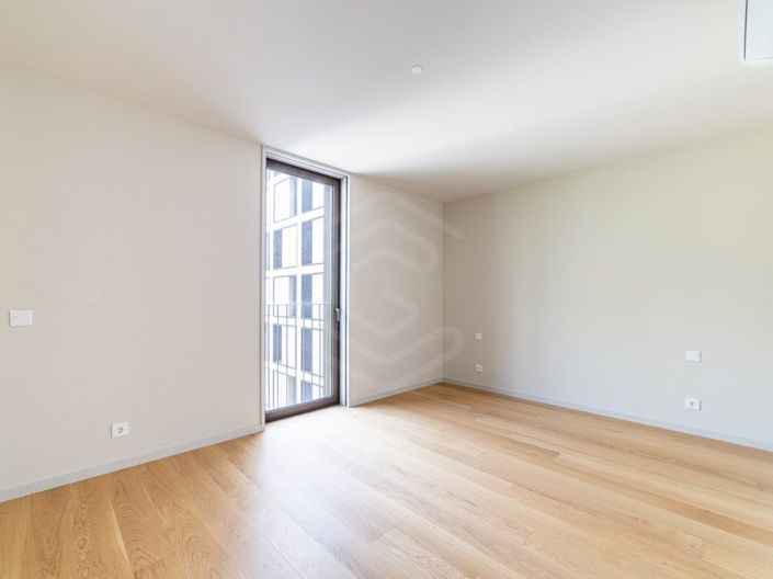 Image No.5-4 Bed Apartment for sale