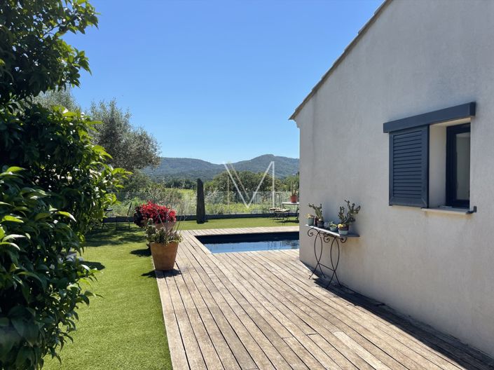 Image No.10-3 Bed House for sale
