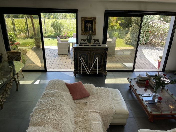 Image No.17-3 Bed House for sale