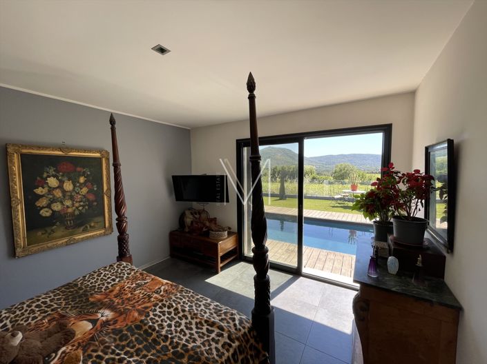 Image No.21-3 Bed House for sale